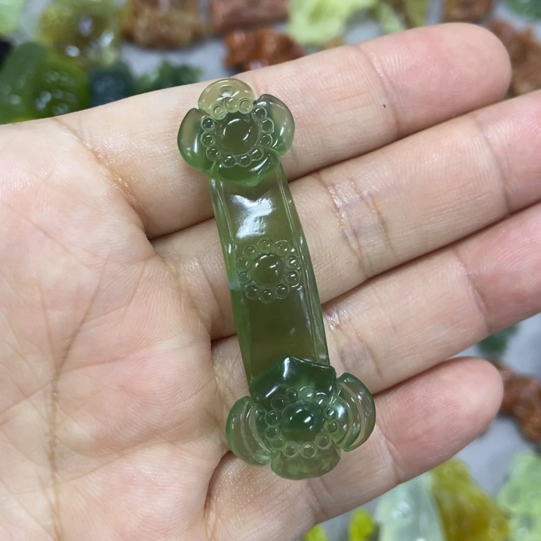 未镶嵌蛇纹石玉挂件