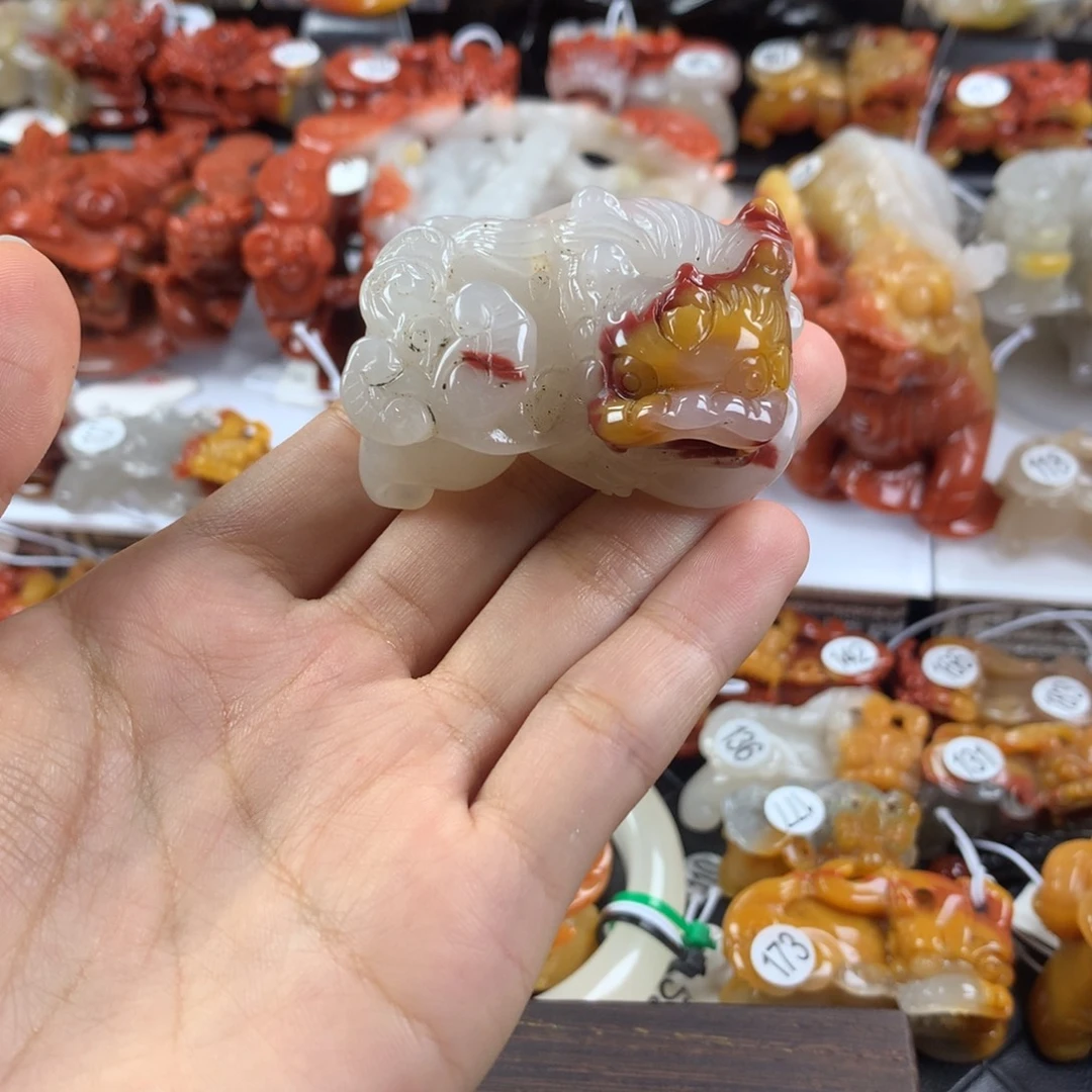 石英质玉（黄龙玉）未镶嵌挂件