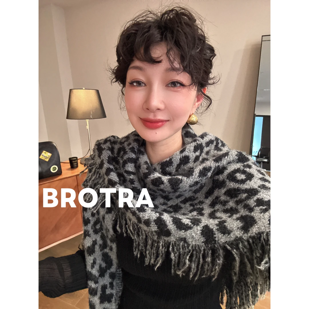 BRC 【豹纹围巾】豹纹流苏 高级感三角巾披肩复古时尚针织围巾