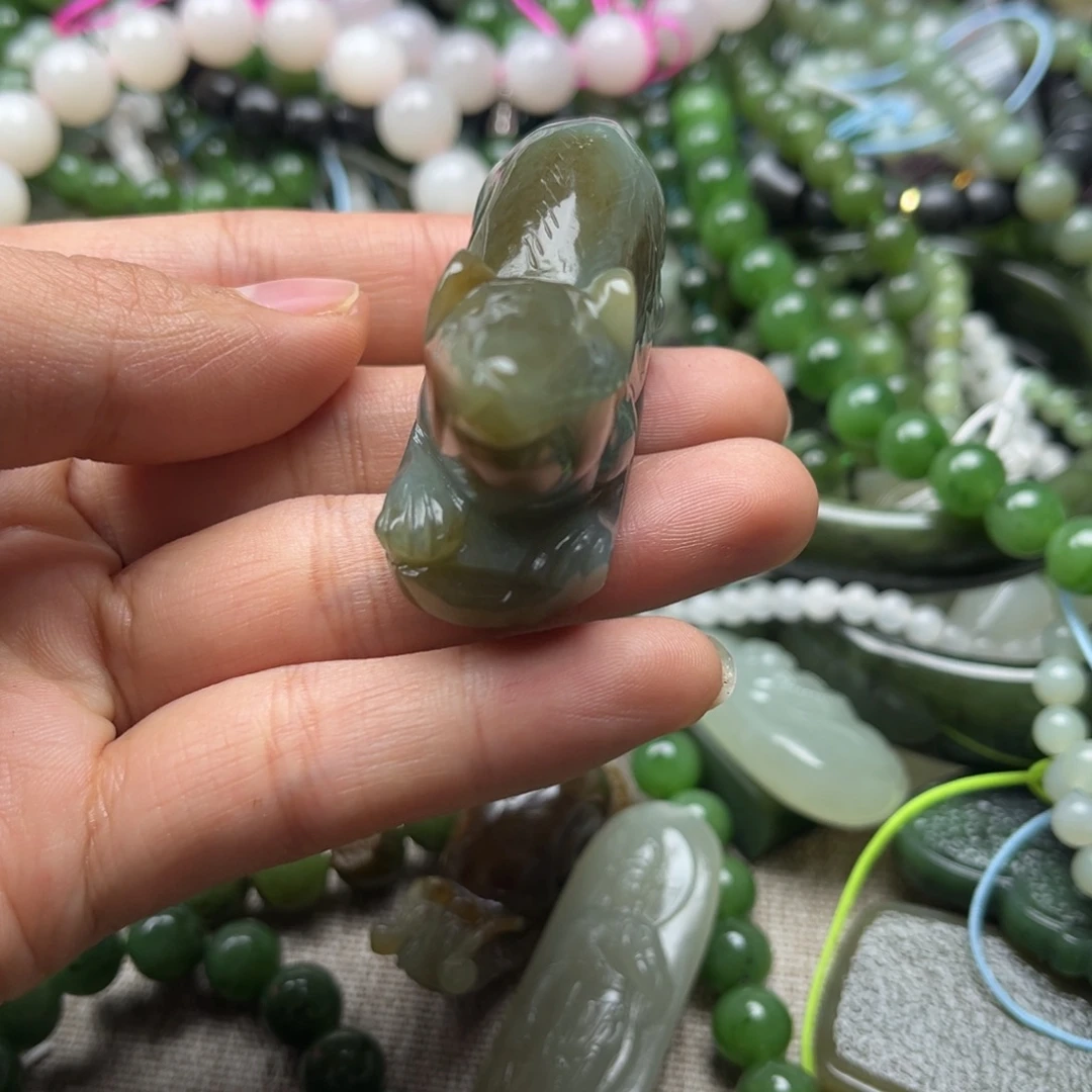 和田玉（糖玉）未镶嵌颈饰