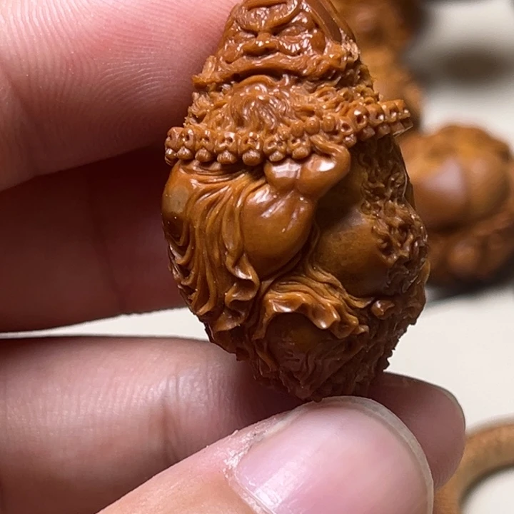用***情手串橄榄核默然钟馗