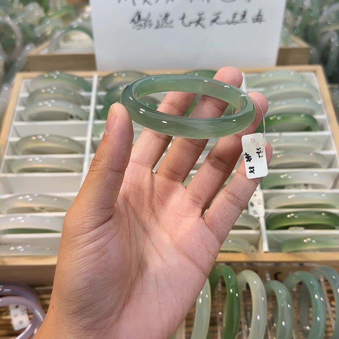 玛瑙/玉髓未镶嵌手镯圈口59.2