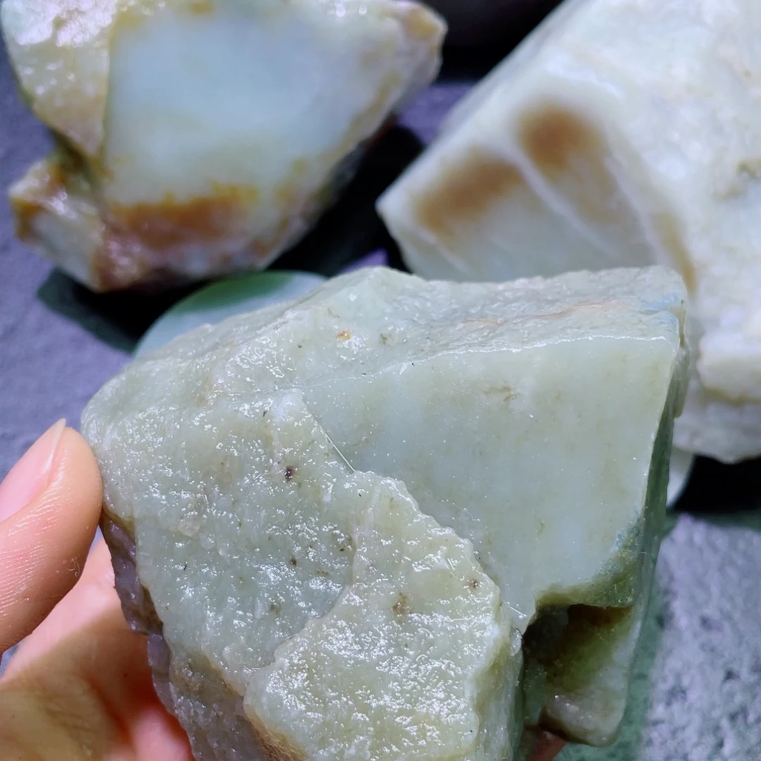 和田玉未镶嵌珠宝半成品