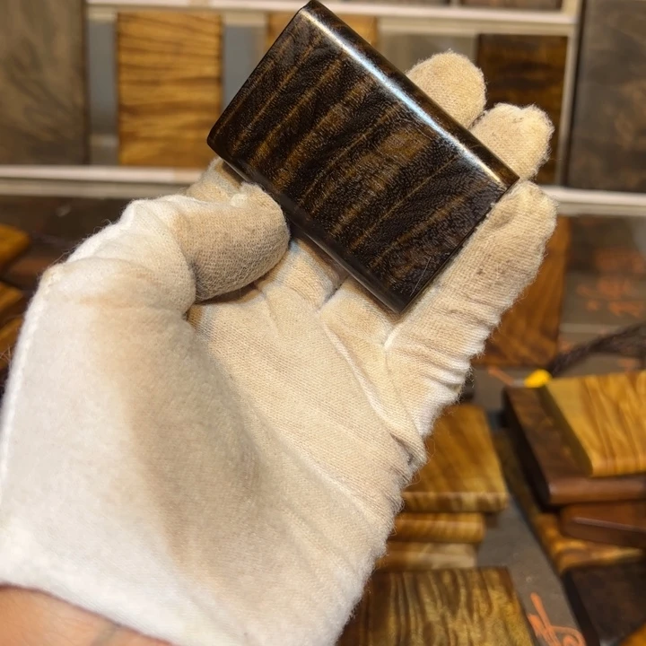 黑***哥金丝楠小叶桢楠无事牌