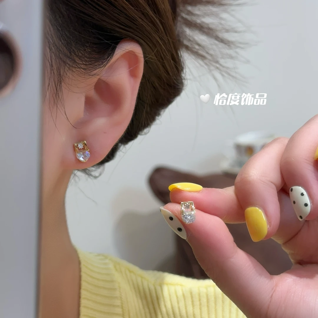 【恰度】小香风迷你耳钉个性气质锆石吊坠耳饰