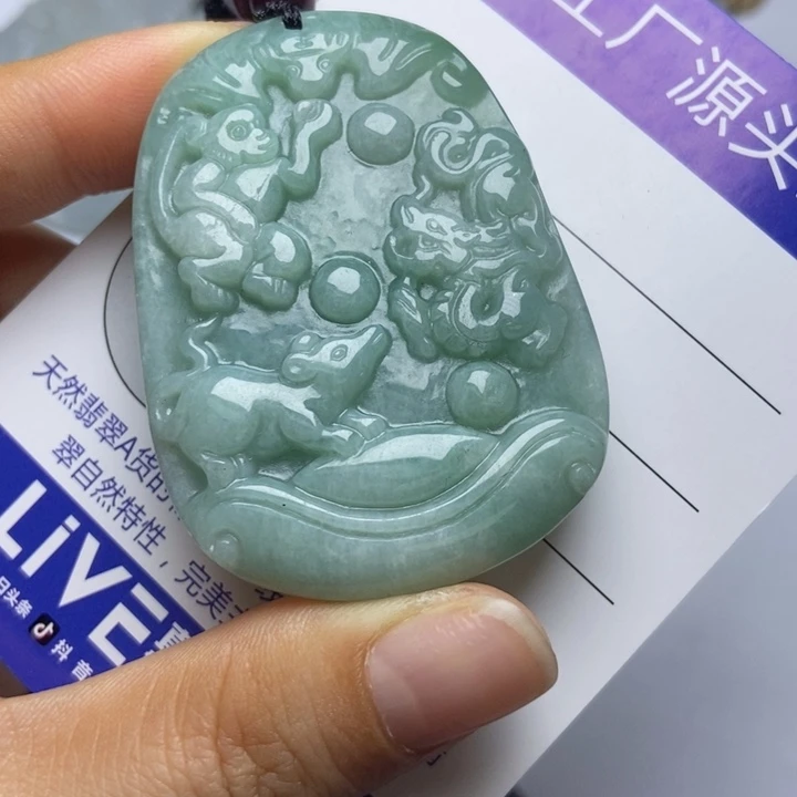 翡翠未镶嵌颈饰翡翠