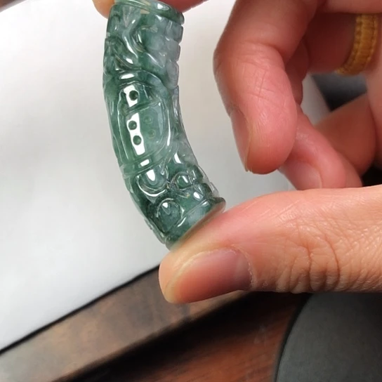 翡翠未镶嵌颈饰缅甸A货，每天下午1点半开播