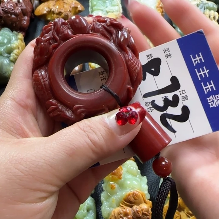 透闪石质玉手把未镶嵌