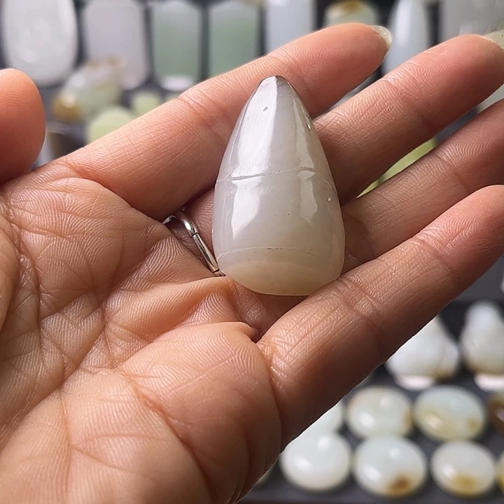 和田玉（糖玉）未镶嵌颈饰