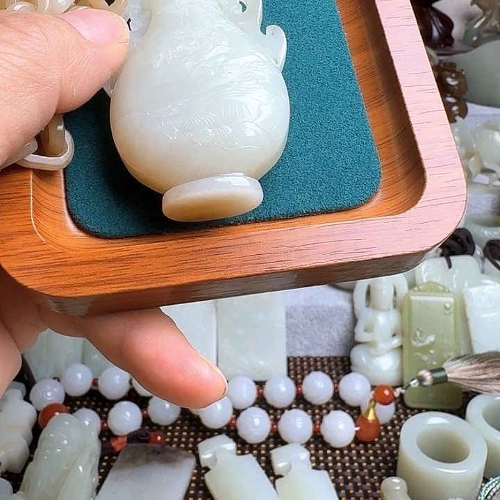 守***福瓷片新号开播瓷盘一件