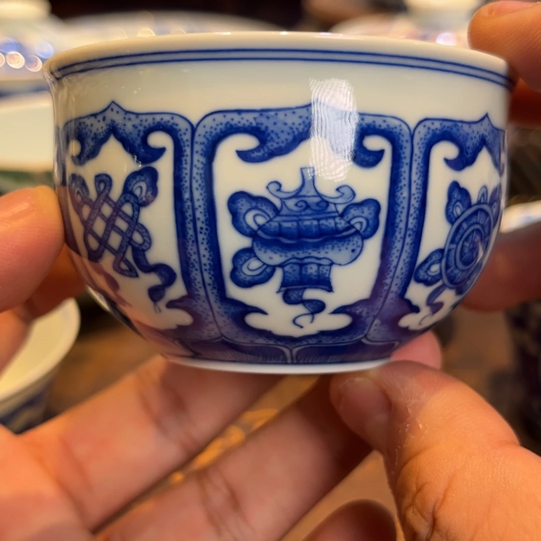 青花点工梵文八宝主人杯