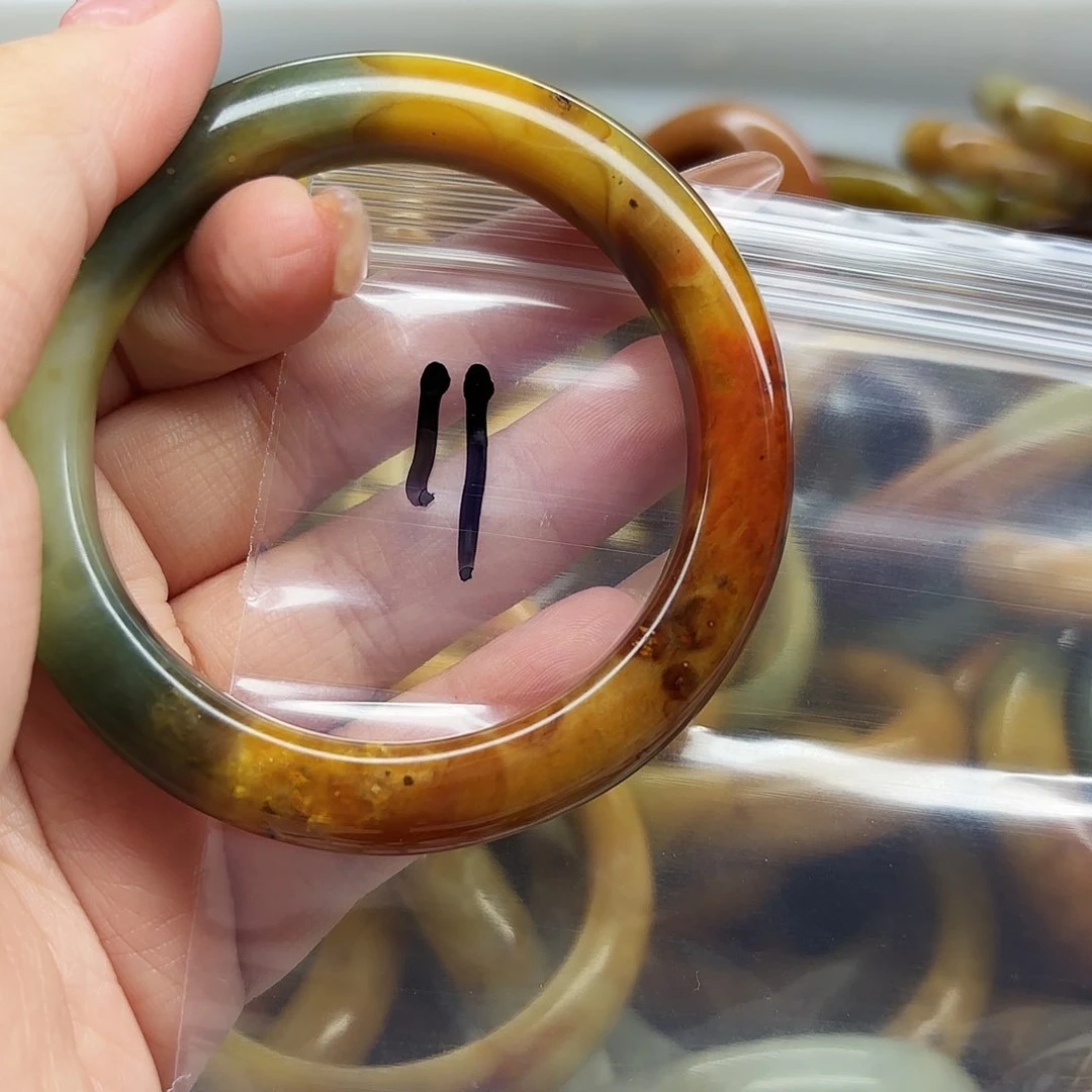 经***歌蛇纹石玉未镶嵌手镯