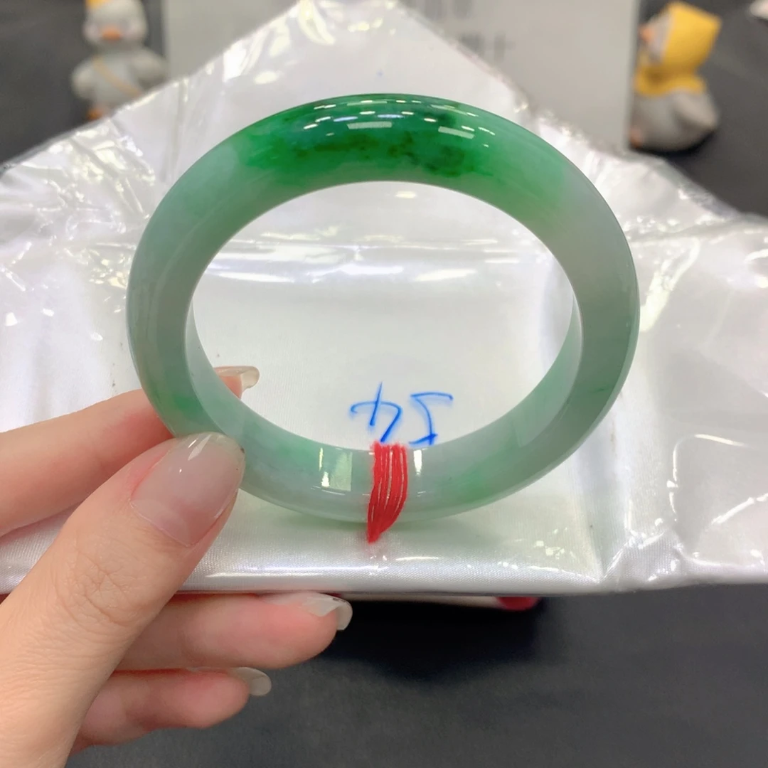 翡翠未镶嵌手镯4号