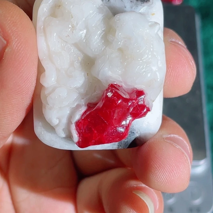 天然辰砂原石首饰