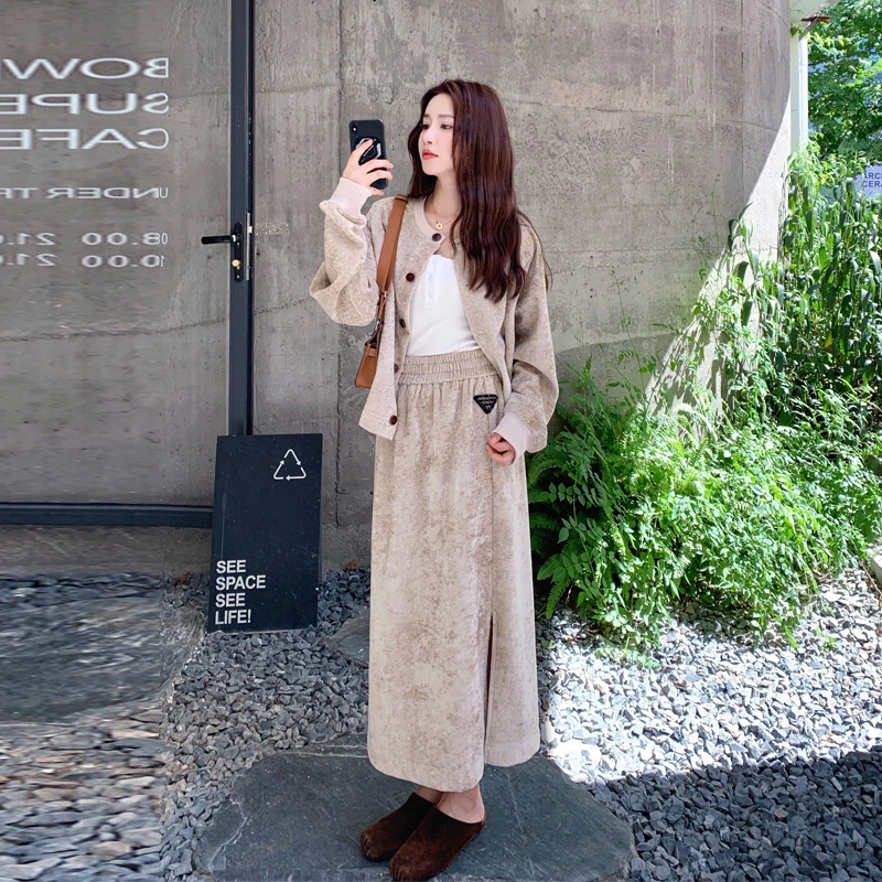 优雅气质知性风丝绒外套半裙2025春秋新款法式高级感温柔风套装裙