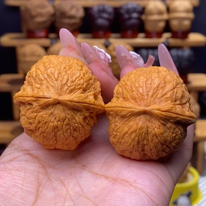 文玩核桃把件金丝绣球59号40尺