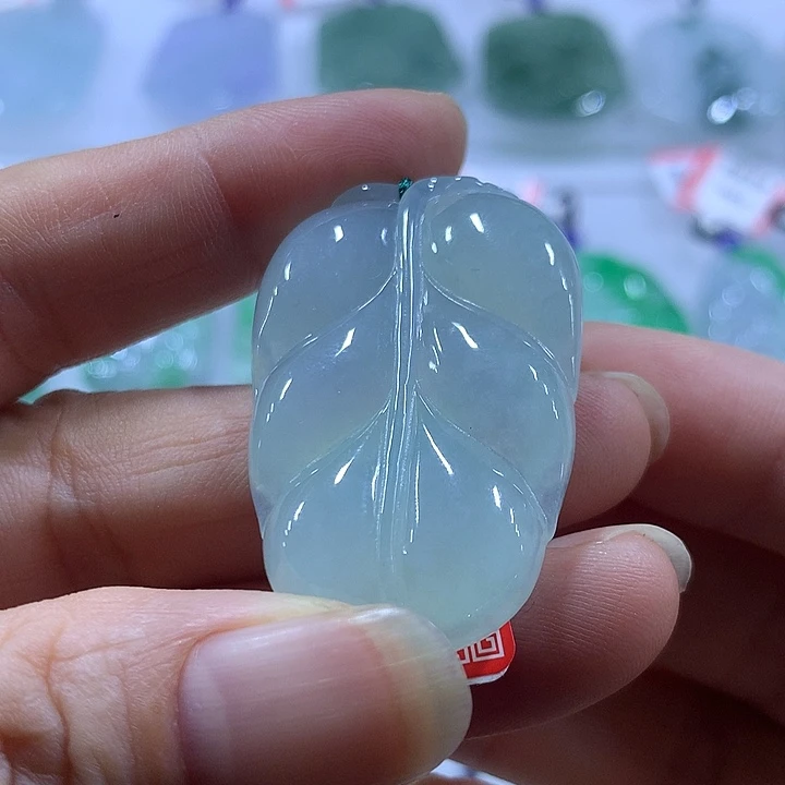 翡翠未镶嵌颈饰天然翡翠吊坠A货