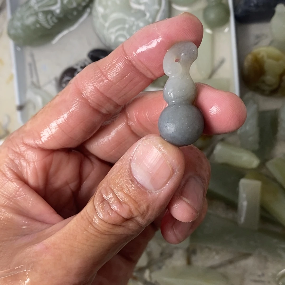 和田玉未镶嵌吊坠(不含链)