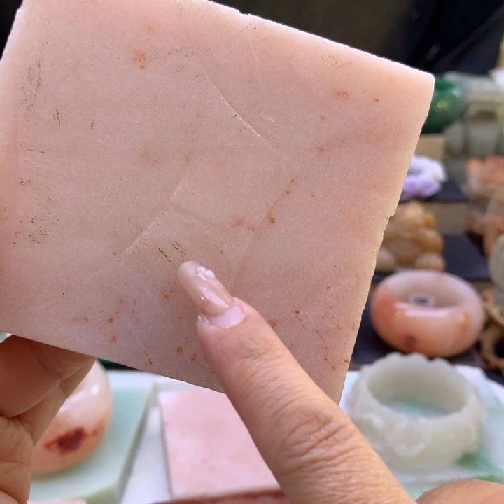 南***姐石英岩玉未镶嵌13468975444