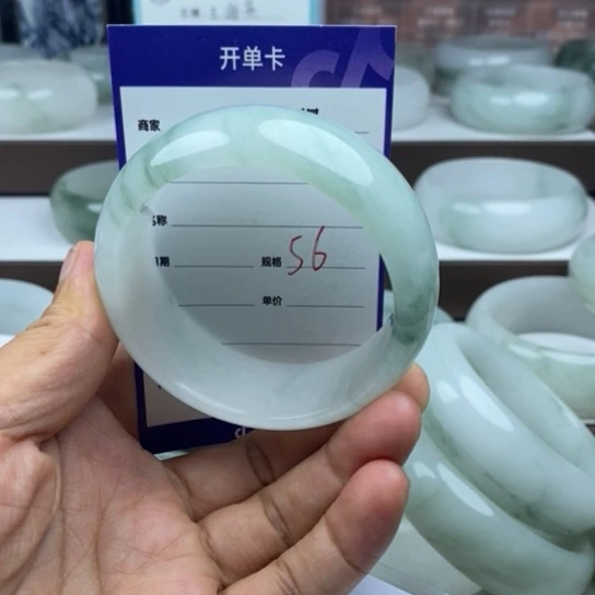 亲***妈未镶嵌手镯石英质玉（金丝玉）
