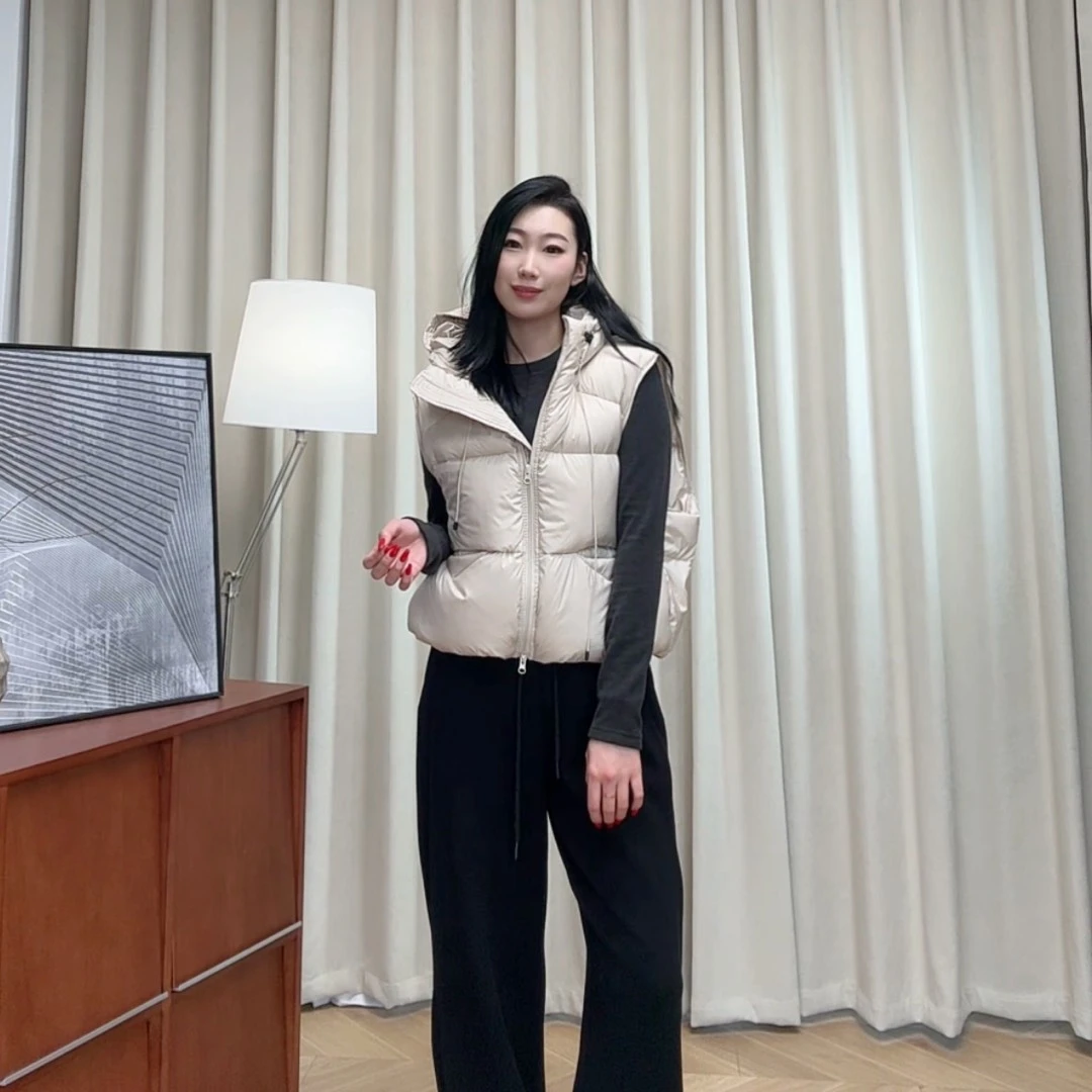 【若若美】Y-8229女士鹅绒连帽羽绒马甲冬季百搭轻柔泡芙马夹羽绒服