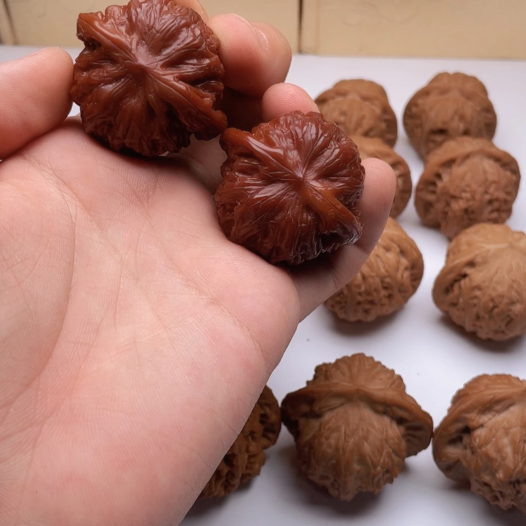 文玩核桃吊坠元宝南瓜血麒麟