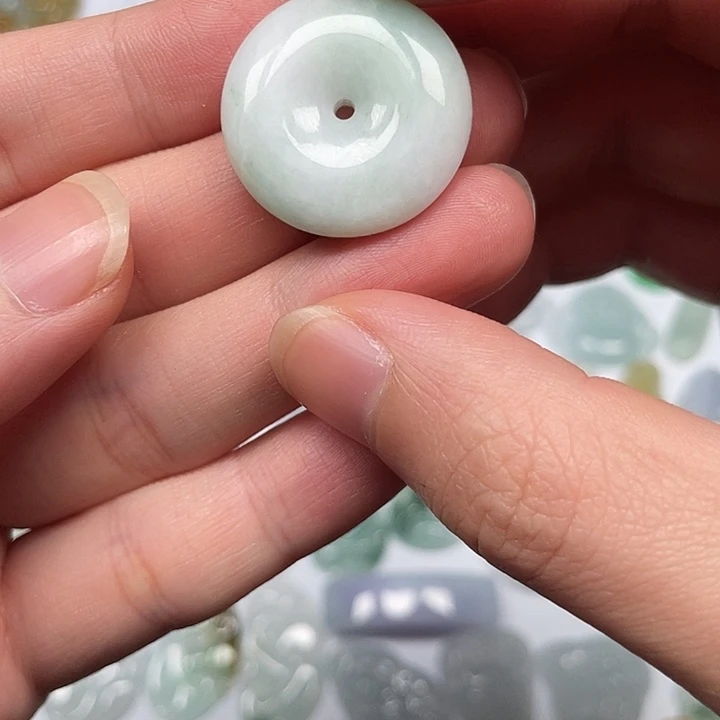 翡翠未镶嵌颈饰翡翠挂饰2