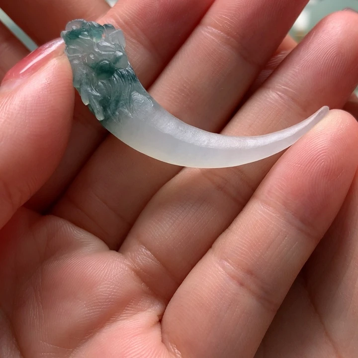 未镶嵌定制翡翠龙牙