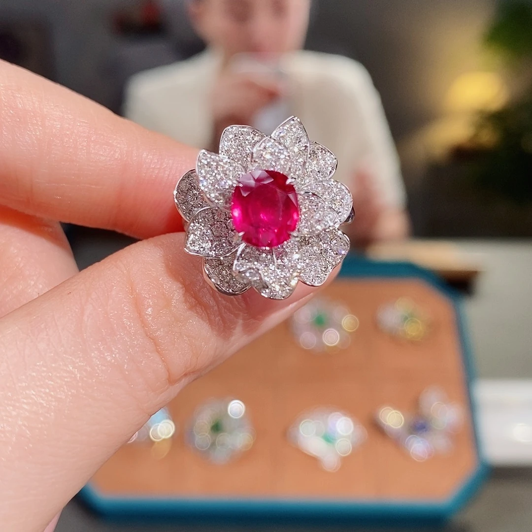 18K金镶嵌戒指红宝石2.06ct无烧鸽血红aigs