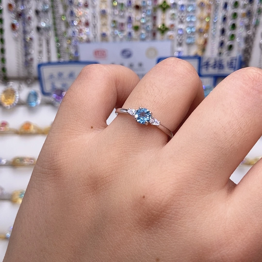 银S925镶嵌戒指托帕石