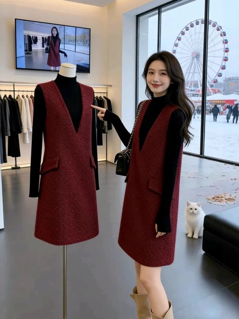 简约通勤百搭无袖背心连衣裙女优雅轻奢时尚大方得体V领背心裙女