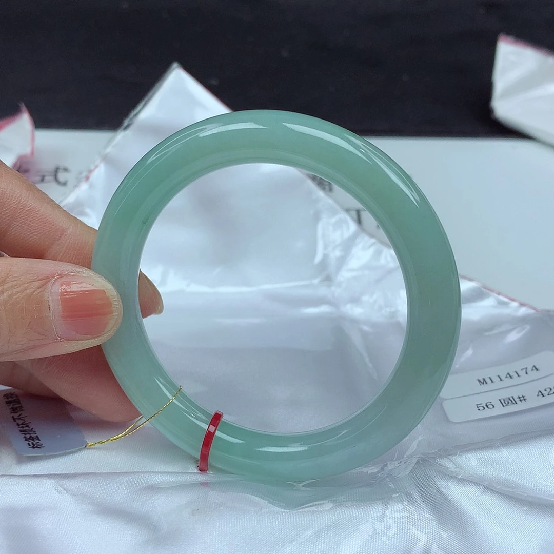 翡翠手镯未镶嵌56圈4174