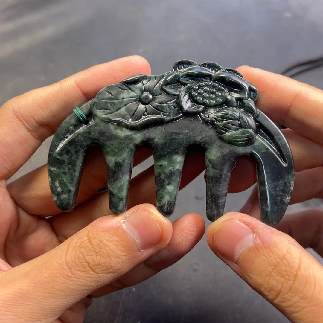 未镶嵌蛇纹石玉颈饰多样性药王玉梳子