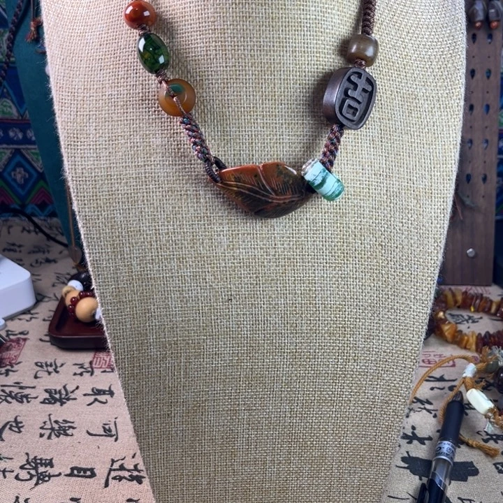 玛瑙/玉髓未镶嵌颈饰