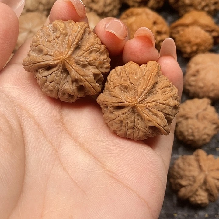 吊坠文玩核桃三棱子33