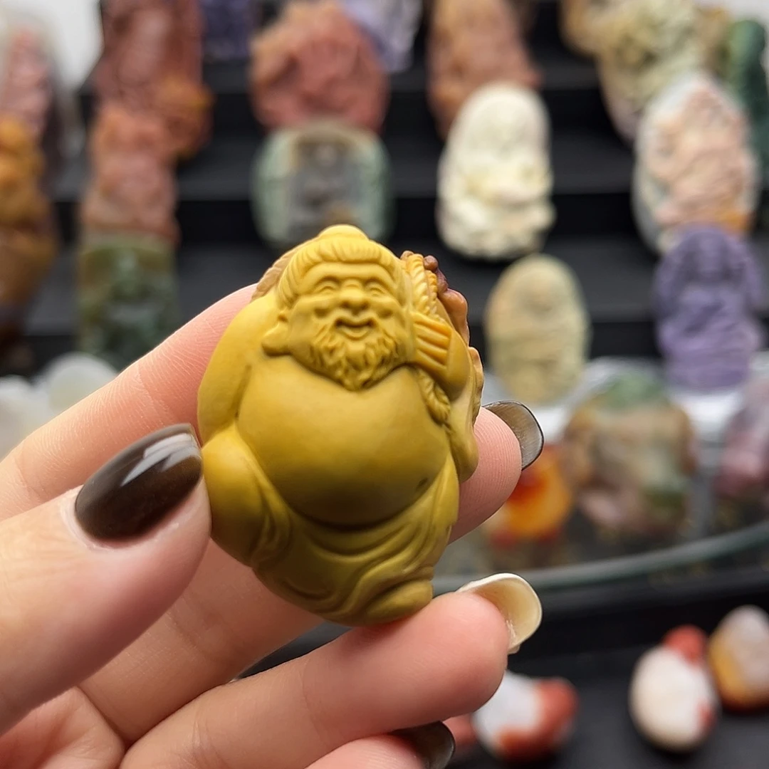 颈饰未镶嵌石英质玉