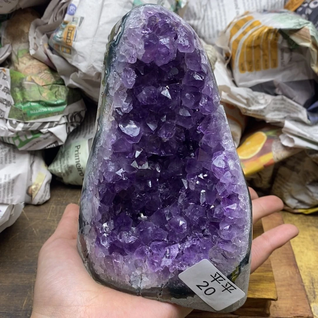 紫晶乌拉圭未镶嵌