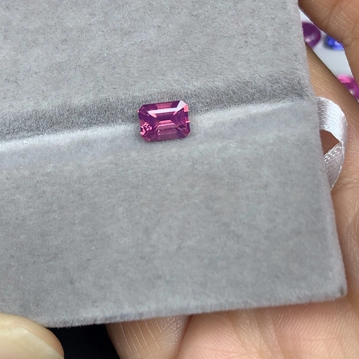 尖晶石裸石1.22ct马亨盖