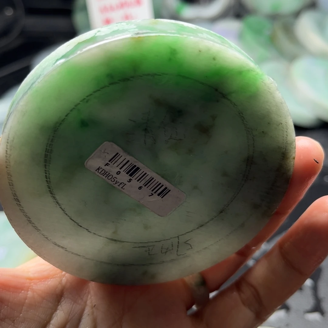 定制翡翠未镶嵌翡翠手镯