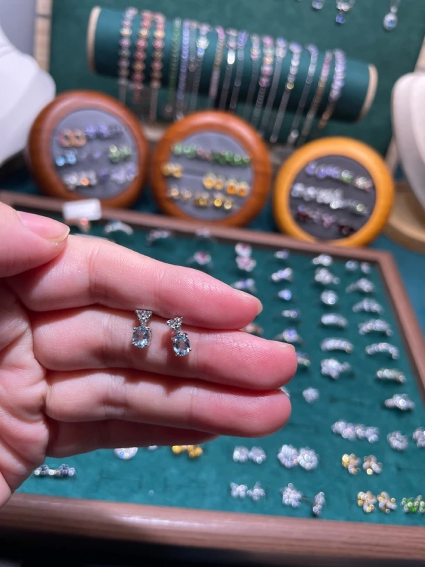 海蓝宝棒棒糖耳钉，精致百搭
