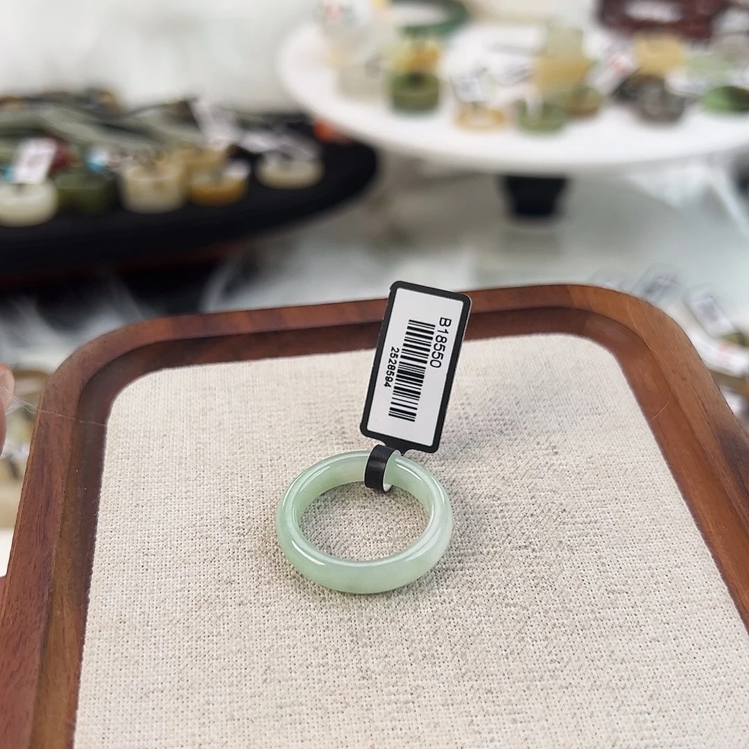 和田玉未镶嵌戒指19.7青白圆条N30