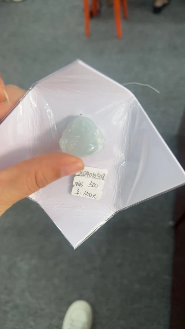 吊坠时尚女士冰透雕刻