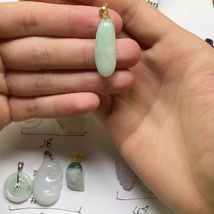 翡翠未镶嵌颈饰天然缅甸a货翡翠