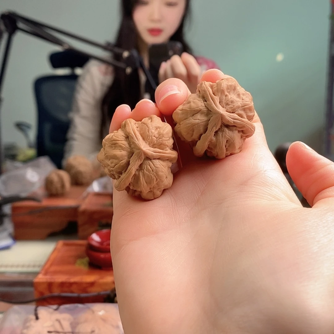 吊坠文玩核桃?****ɞ三棱