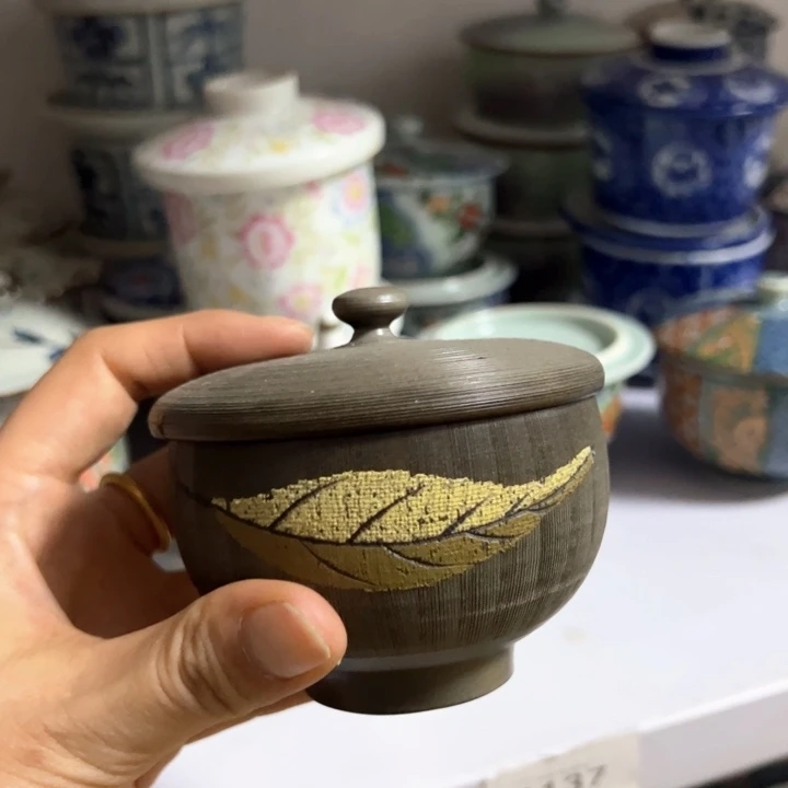 盖碗瓷器直播放漏中