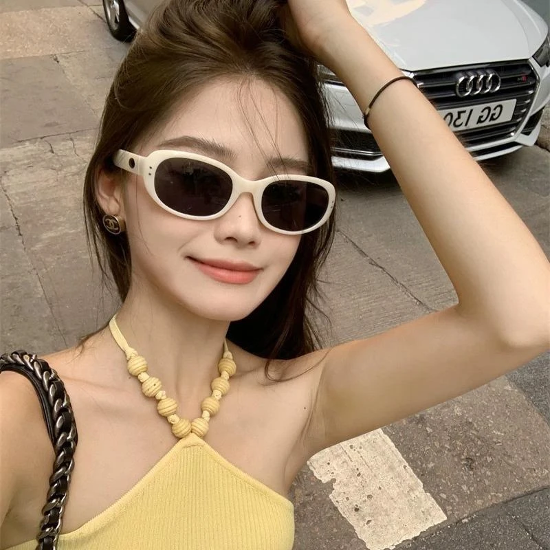 李金铭同款白色椭圆形墨镜女防紫外线太阳镜网红显脸小潮流墨镜男