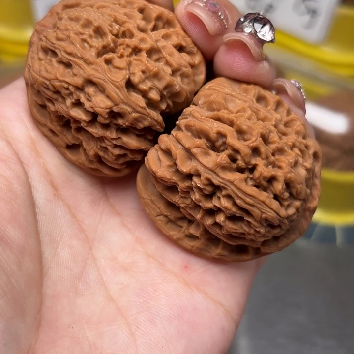 文玩核桃吊坠40-35977-02