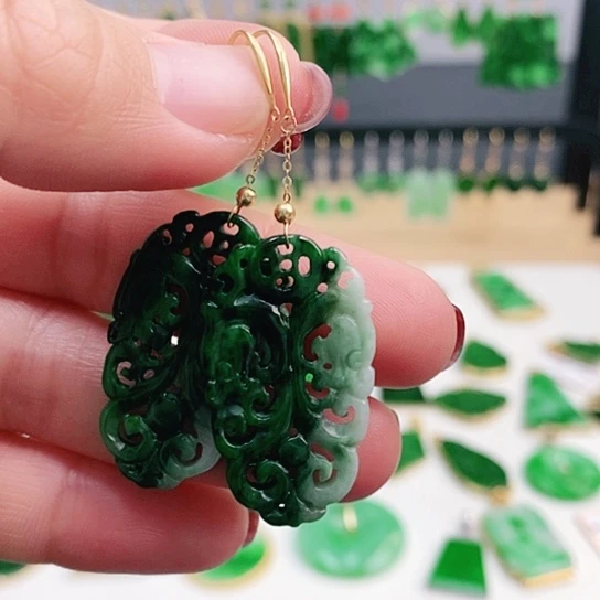 翡翠耳饰18K金镶嵌耳饰