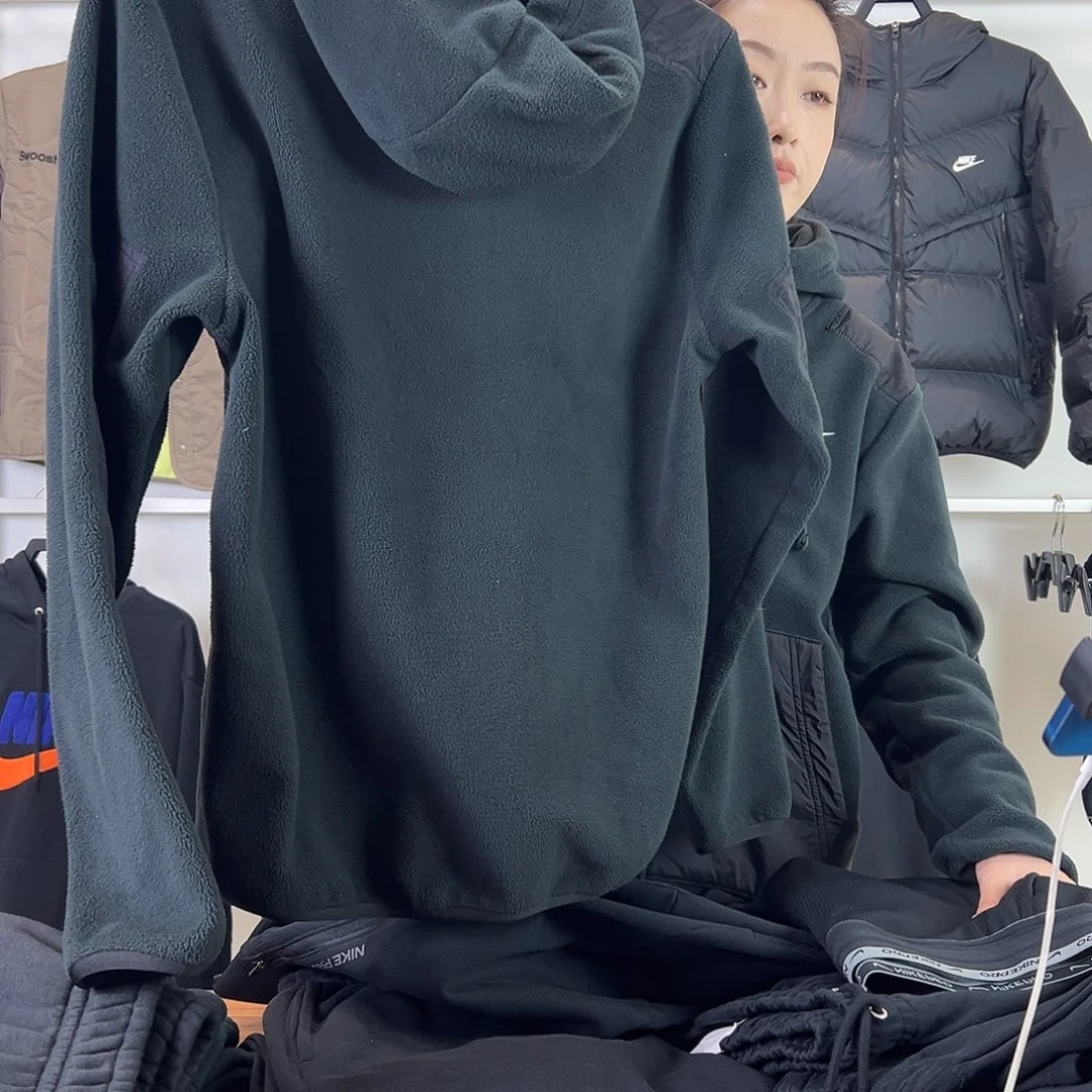 用***94883黑色外套L码130-150斤不退换