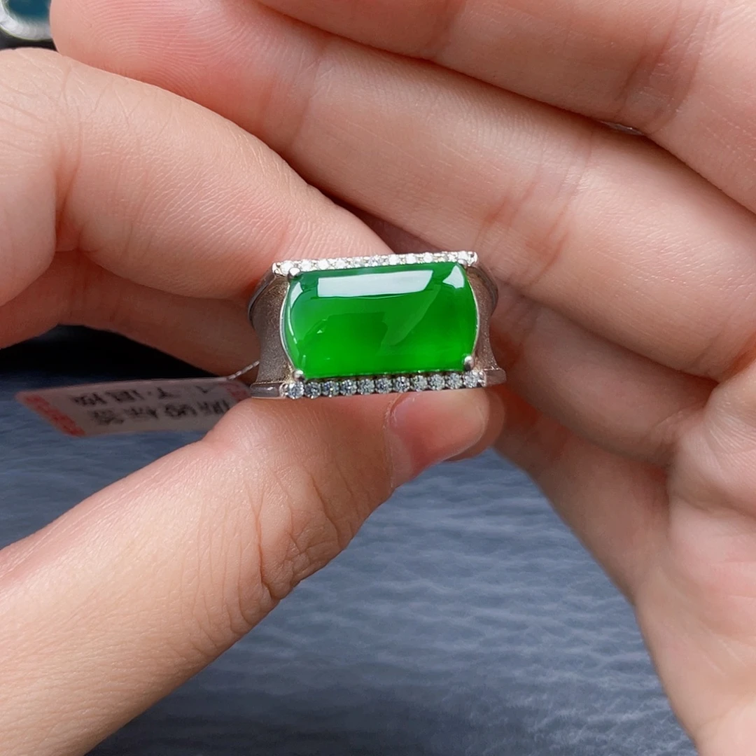 翡翠银S925镶嵌戒指没有运费险0001